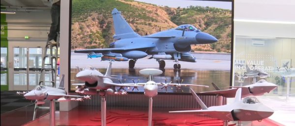 配资优秀股票配资门户 中国航空明星产品亮相巴黎航展
